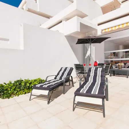 Oiza Castle 24 At Beach, Wifi And Aircon Apartment *